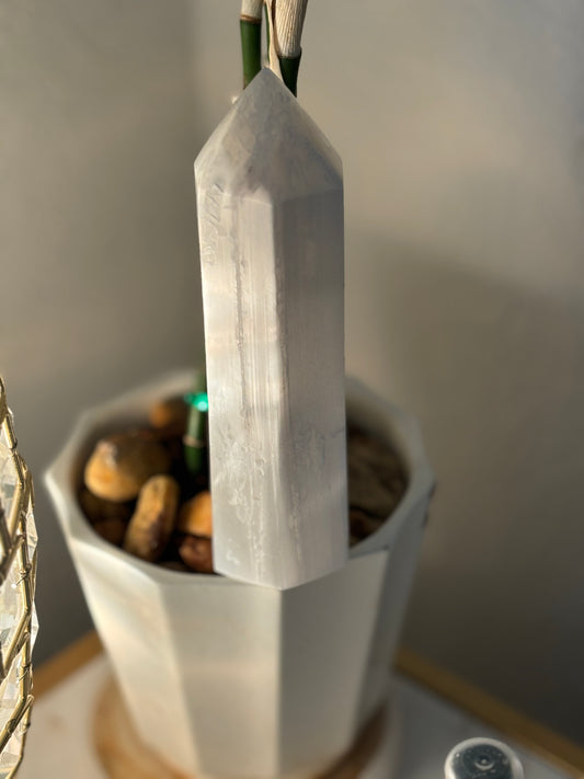 Selenite Point 6-sided